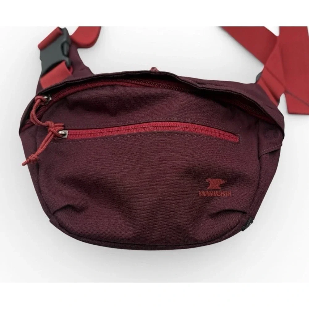 Mountain Smith Lumbar Pack Fanny Pack Burgundy Red Nylon Hiking Travel Crossbody